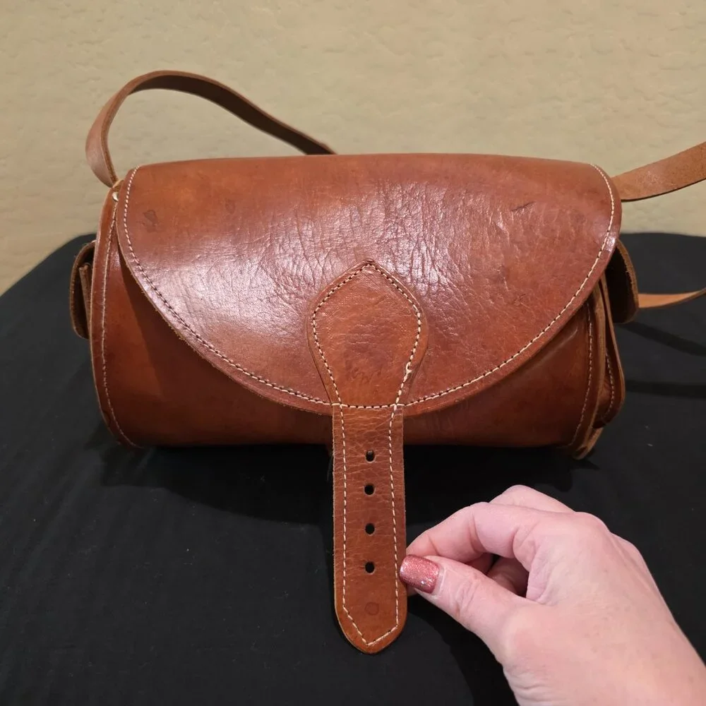 Vintage Handmade Hazelnut Brown Genuine Leather Barrel Purse Crossbody Bag